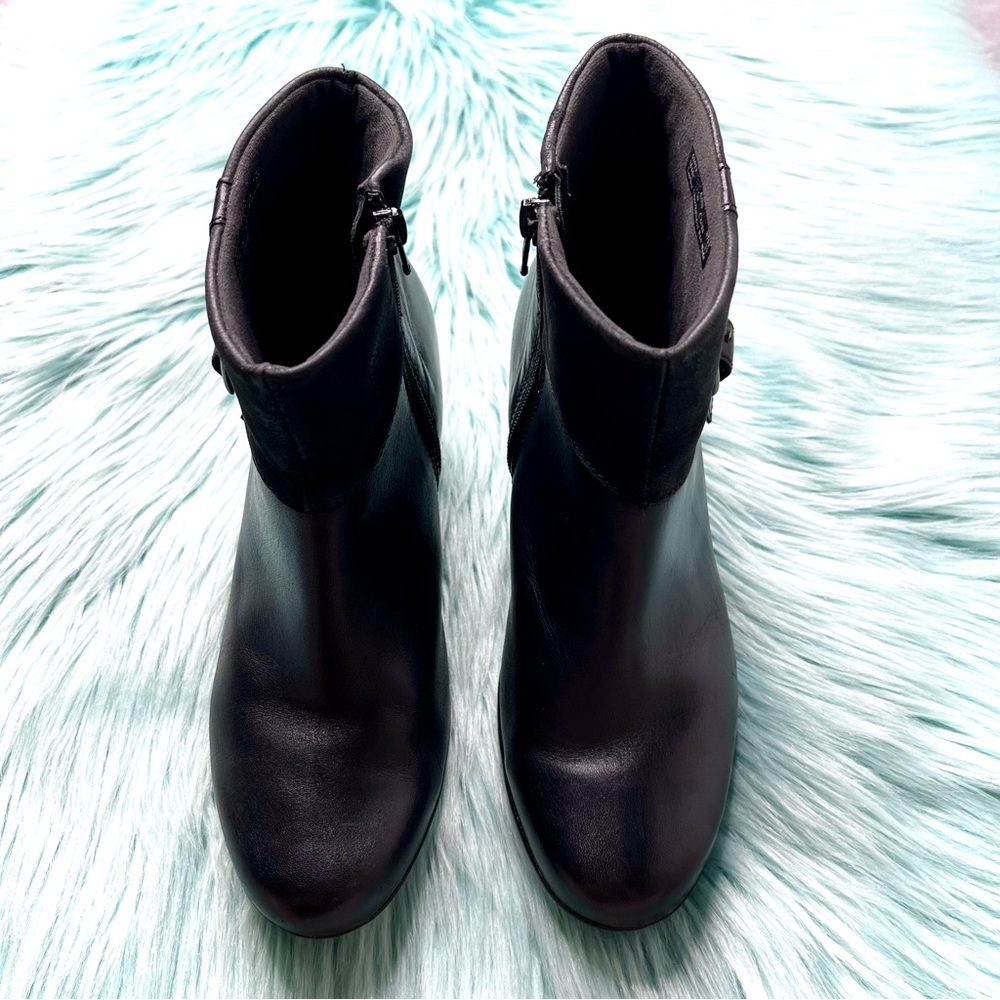 Clarks Black Soft LEATHER Classic Buckle Zip Up Ankle Booties Women’s 6.5 - Picture 5 of 9